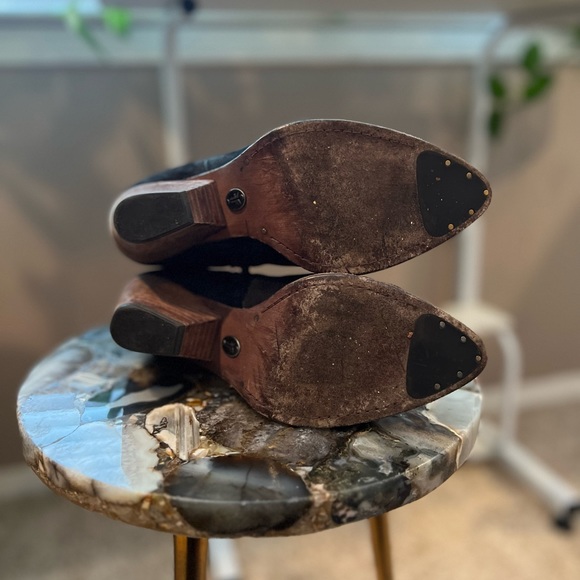 Frye Bootie - Picture 6 of 11